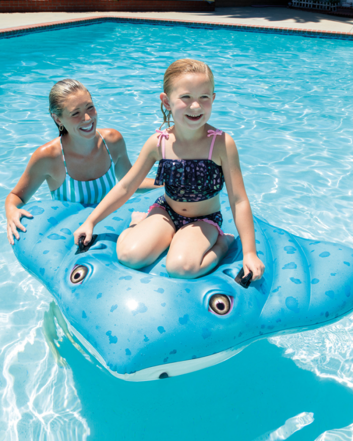 Stingray Ride-on Inflatable Pool Float - Image 3